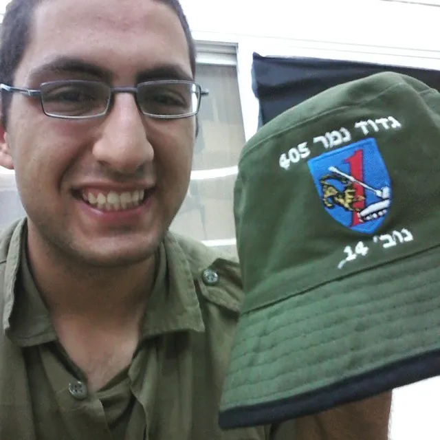 דניאל עם כובע גדוד נמר 405, מחזור נובמבר 14