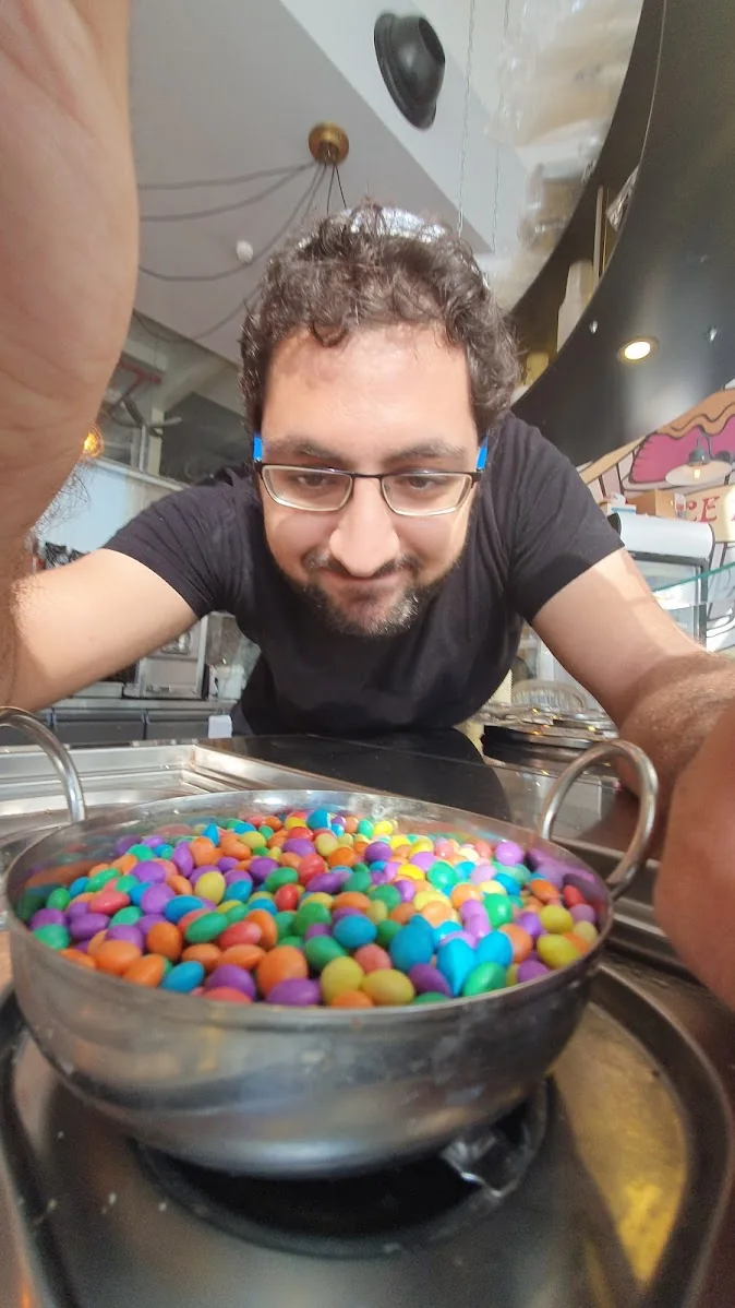 גלידת פינגווין, כפר סבא